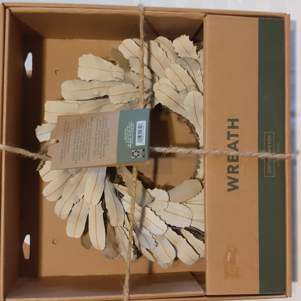 Smith and Hawken Leaf mini wreath 11" diameter